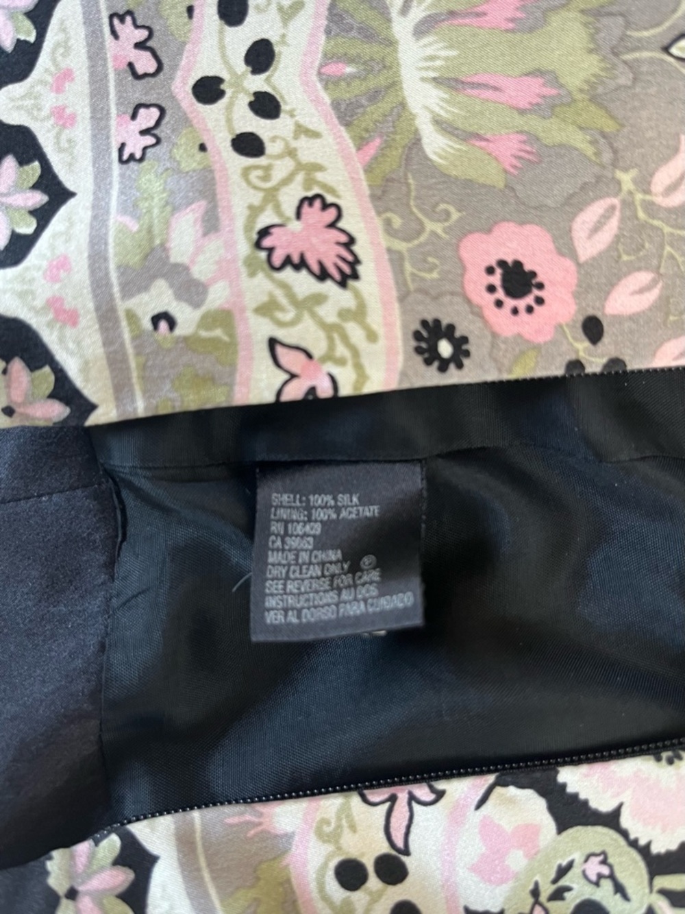 100% Liquid Silk Black & Pink Paisley Floral Scoop Tank - Picture 6 of 6